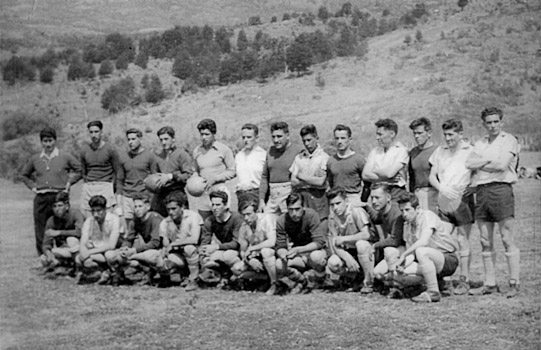 One of the first football (or soccer) teams in Puerto Guadal.